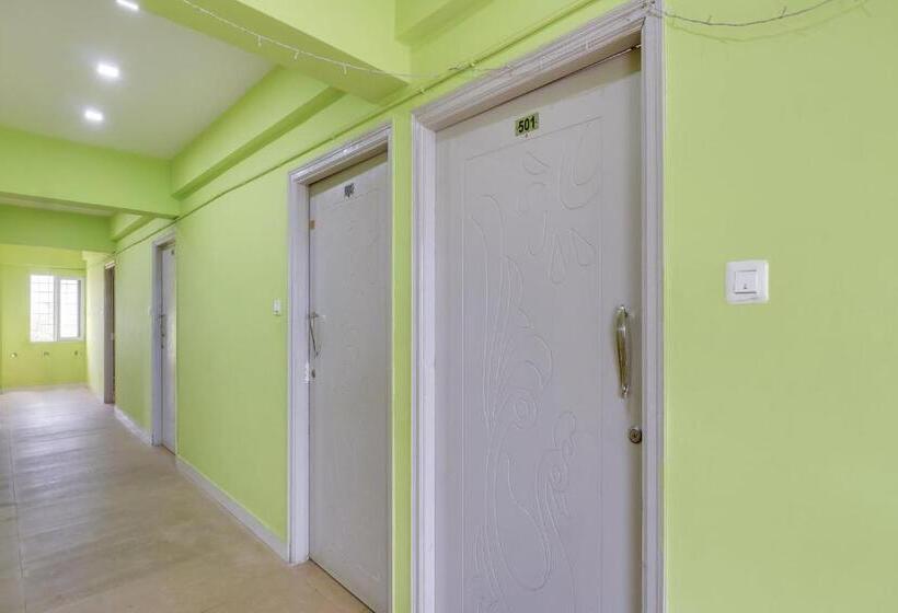 호텔 Oyo Flagship Gayathri Lodging & Boarding