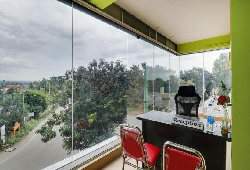 호텔 Oyo Flagship Gayathri Lodging & Boarding