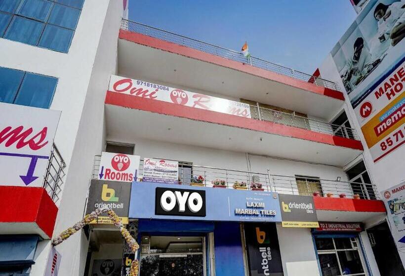 בית מלון כפרי Oyo Flagship Omi Rooms