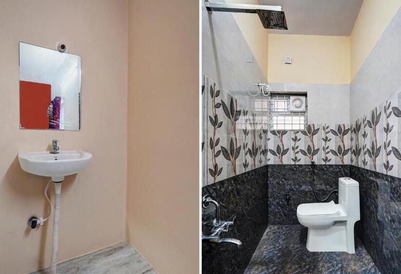 בית מלון כפרי Oyo Flagship Shri Sai Palace