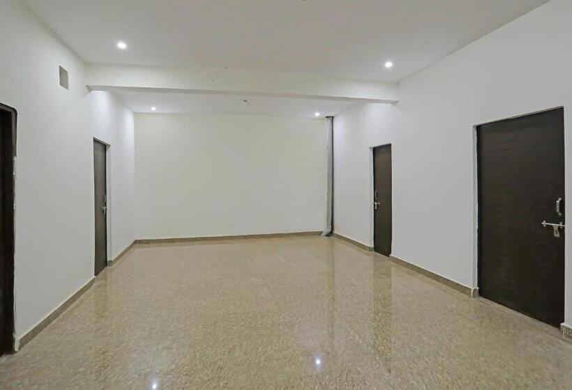 فندق Oyo Flagship Townhome Inn