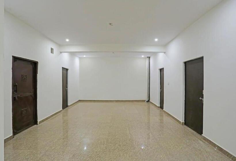 호텔 Oyo Flagship Townhome Inn