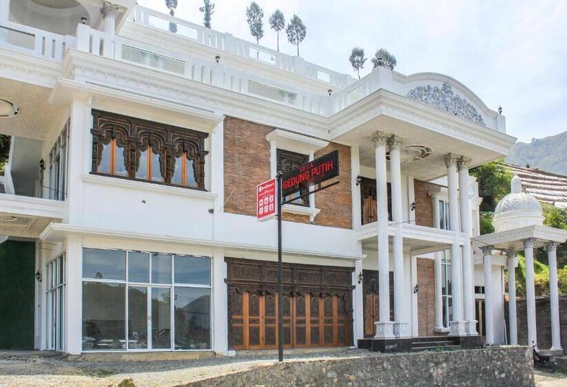 בית מלון כפרי Reddoorz Syariah Near Kawasan Wisata Gunung Prau Dieng