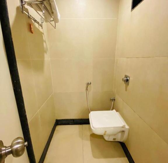 호텔 Retro Forest Resort Lonavala