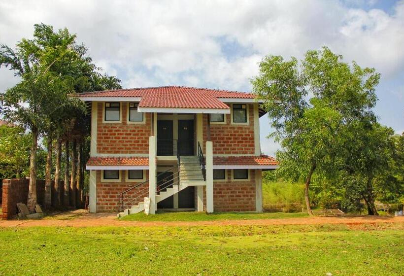 فندق Riverside County Resort