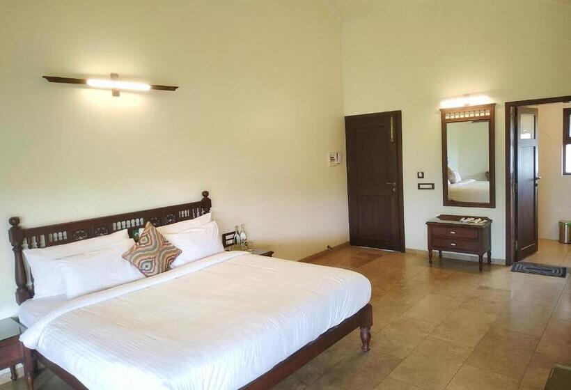 فندق Riverside County Resort