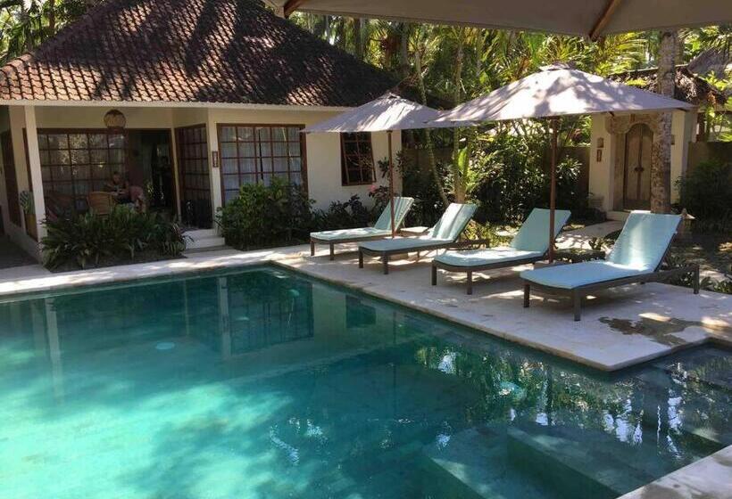 בית מלון כפרי Rumah Kelapa Senang