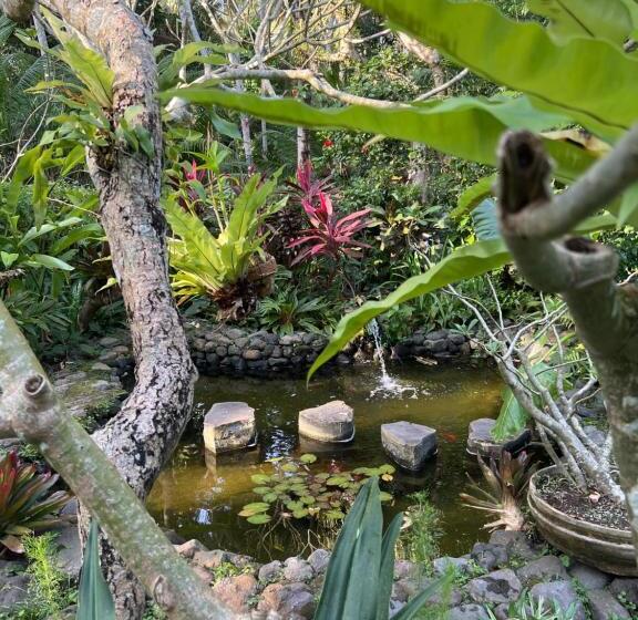 בית מלון כפרי Rumah Kelapa Senang