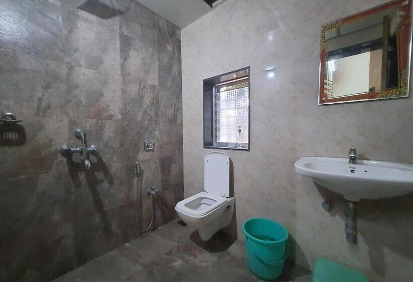 בית מלון כפרי Saifarm Resort Lonavala