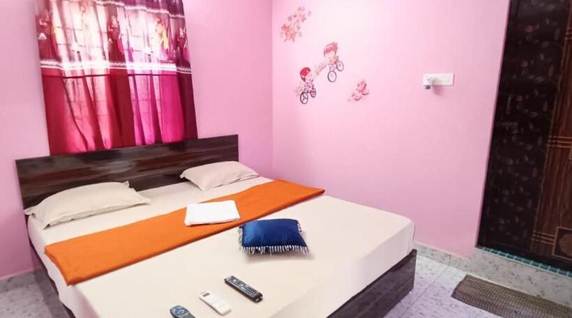 هتل Sea View Beach House