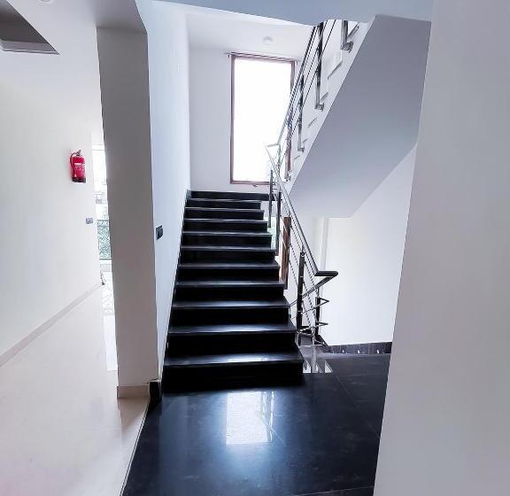 Отель Select City Inn