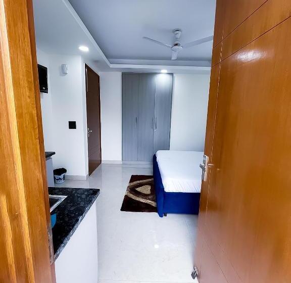 Отель Select City Inn