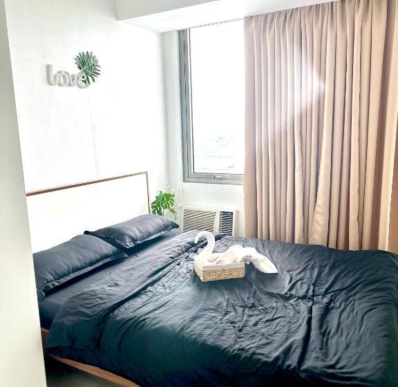 هتل S&n Azure Staycation