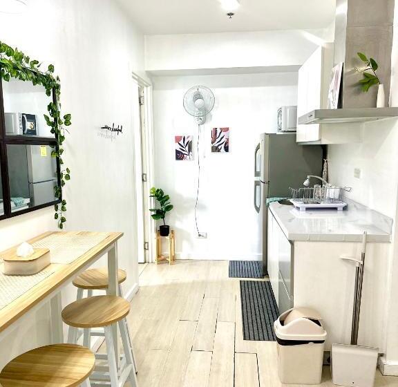 هتل S&n Azure Staycation