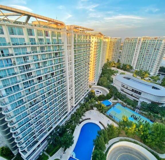 هتل S&n Azure Staycation