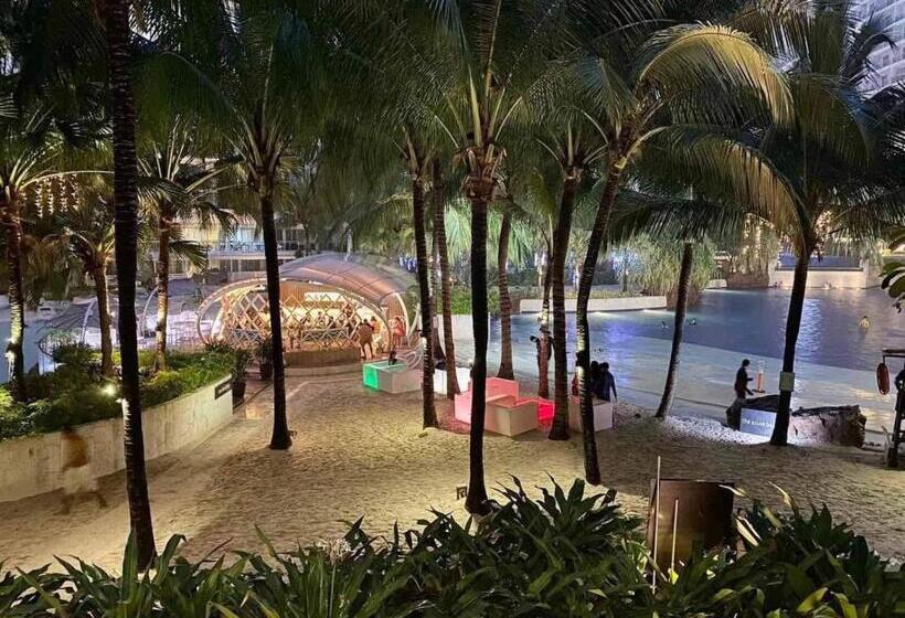 هتل S&n Azure Staycation