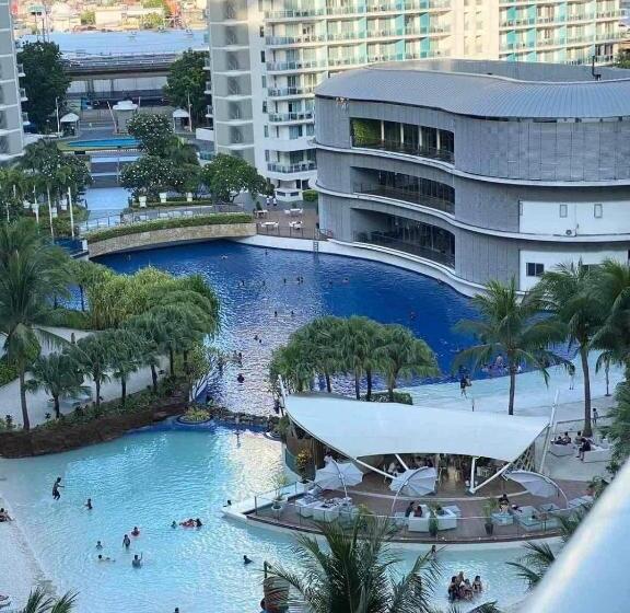 هتل S&n Azure Staycation