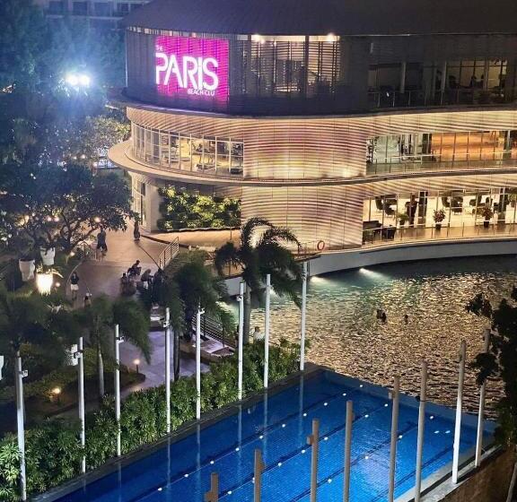 هتل S&n Azure Staycation