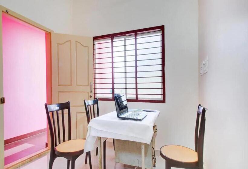 호텔 Staymaker Sri Annapoorneshwari Residency