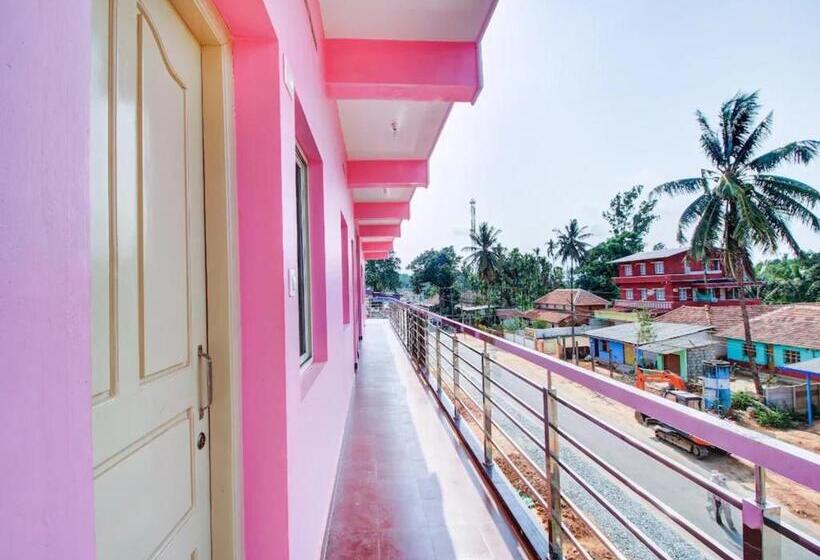 호텔 Staymaker Sri Annapoorneshwari Residency