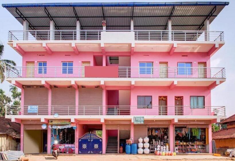 호텔 Staymaker Sri Annapoorneshwari Residency