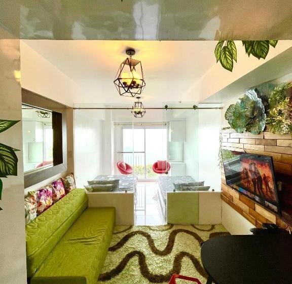 هتل Stunning Taal View Staycation In Tagaytay