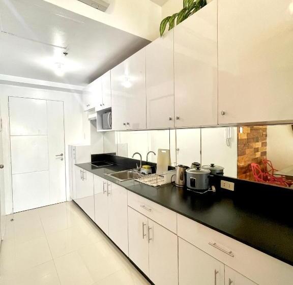 هتل Stunning Taal View Staycation In Tagaytay