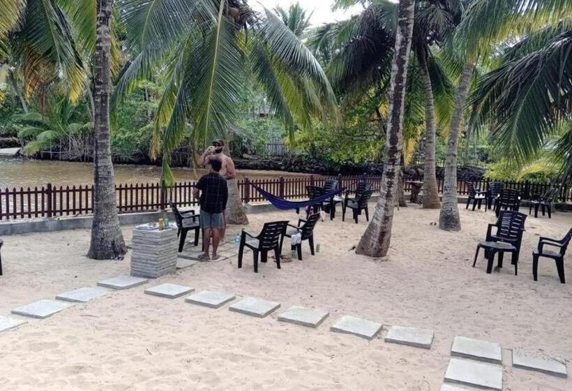 酒店 Shalza Ahangama