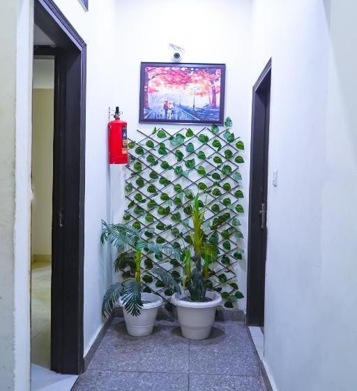 호텔 Tom Jungpura Chruch Road