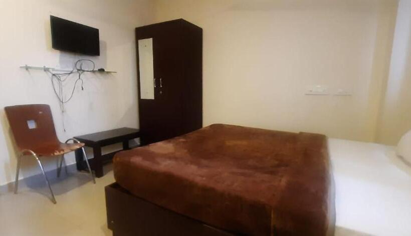 Отель Towngate Madikeri