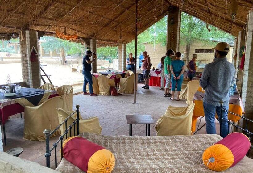 فندق Umaid Desert Camp, Raisar