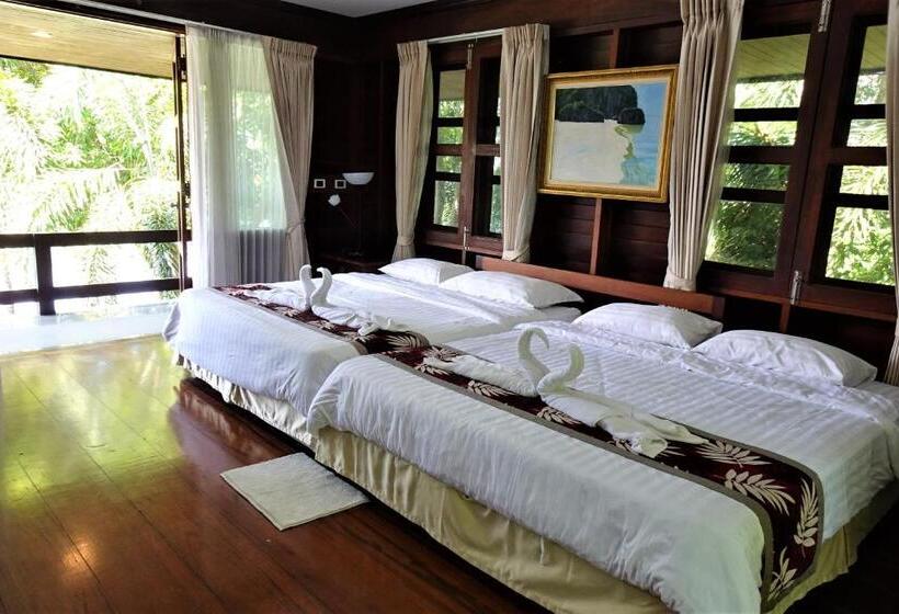 בית מלון כפרי West Wonder Riverside Resort