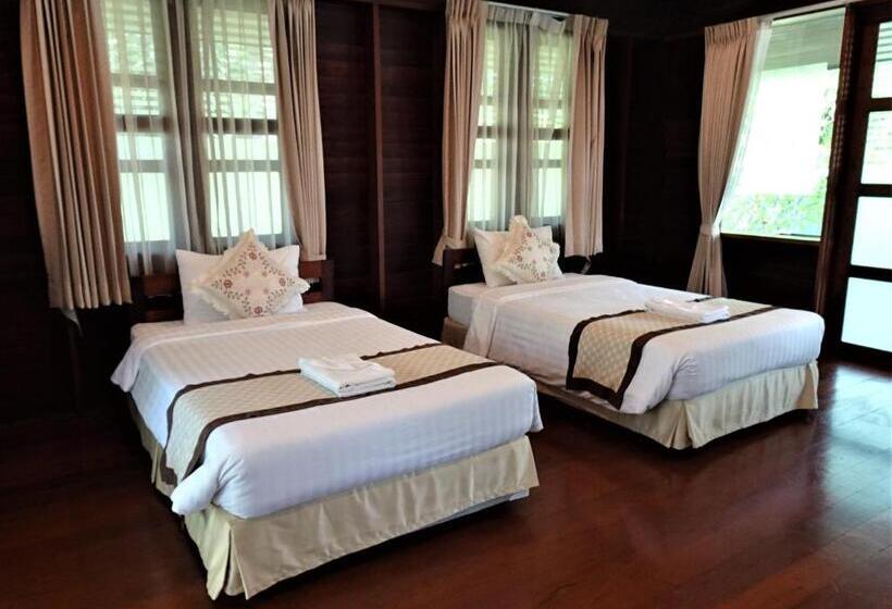 בית מלון כפרי West Wonder Riverside Resort