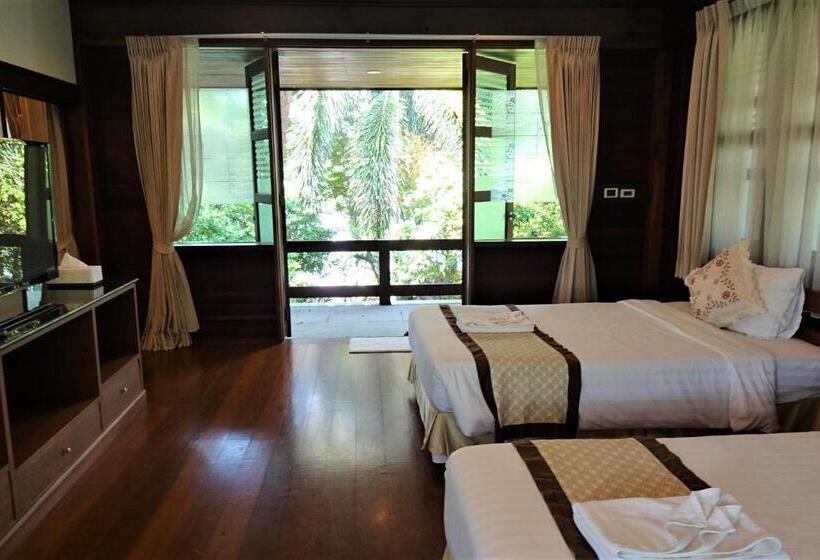 בית מלון כפרי West Wonder Riverside Resort