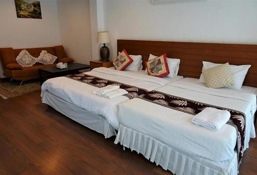 בית מלון כפרי West Wonder Riverside Resort