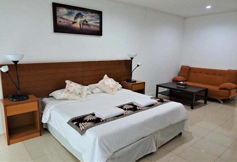 בית מלון כפרי West Wonder Riverside Resort