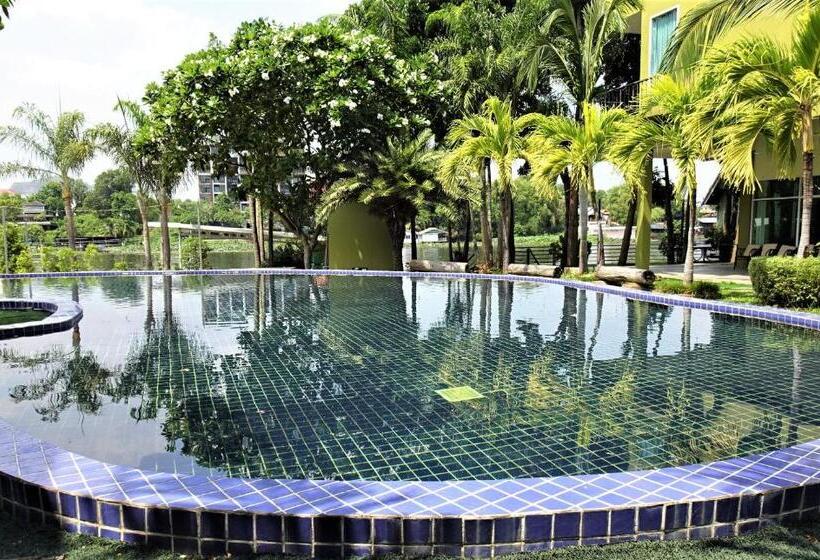 בית מלון כפרי West Wonder Riverside Resort