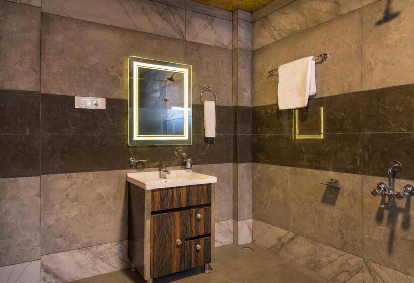 ホテル Wood Crista Kufri Near An Apple Orchard