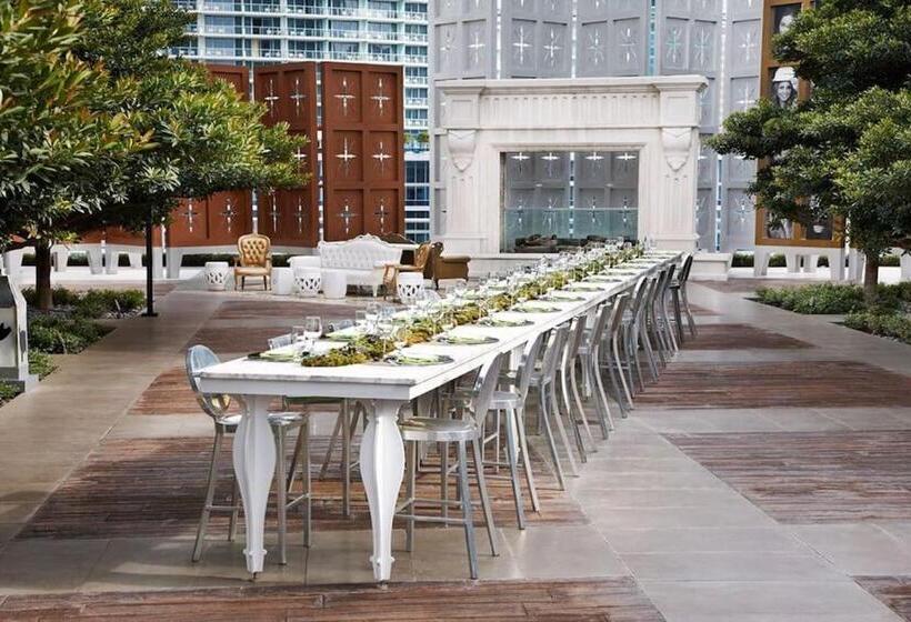 Icon & W Hotel / Waterfront / 20th Floor / Top Spa