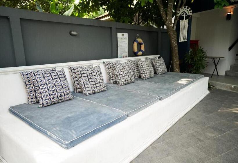 Kraam Silhouette Hotel And Cafe Phuket