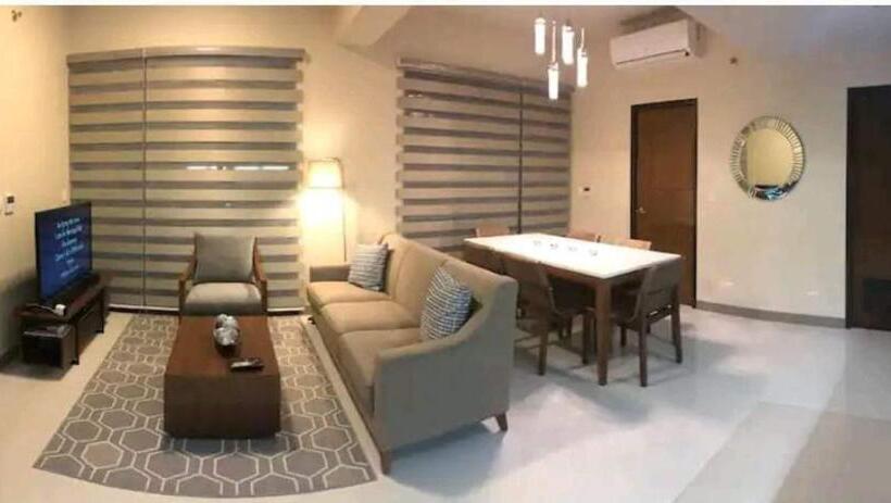 One Manchester Place By Hiverooms