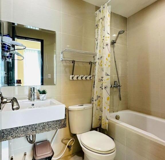 One Manchester Place By Hiverooms