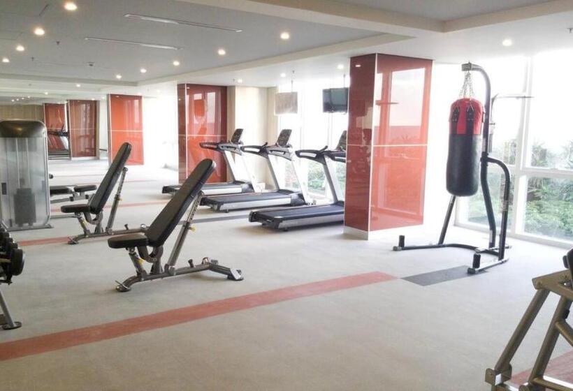 One Manchester Place By Hiverooms