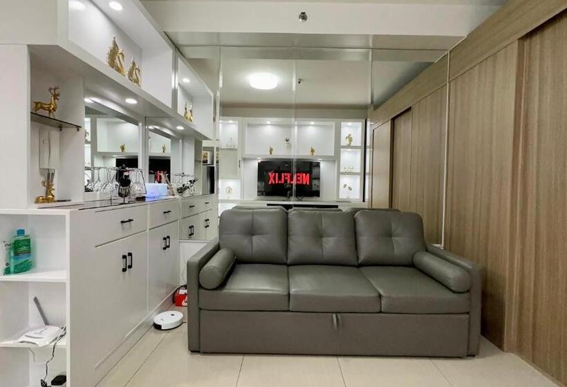 Mall Of Asia Shore 2 Condo