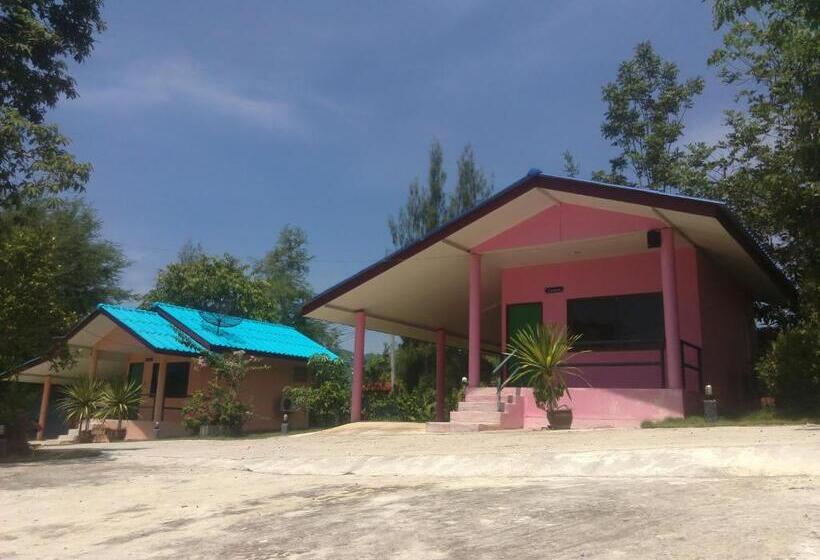 Nimmano Resort At Suanphueang