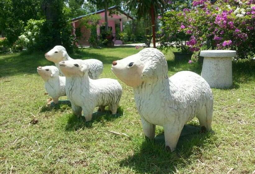 Nimmano Resort At Suanphueang