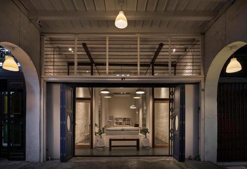 ペンション 97 Yaowarat   Phuket Old Town