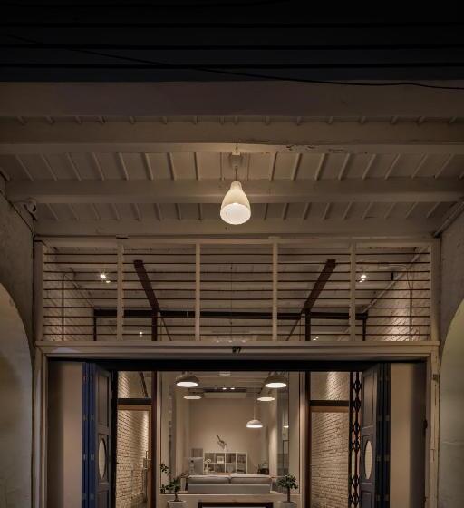 ペンション 97 Yaowarat   Phuket Old Town