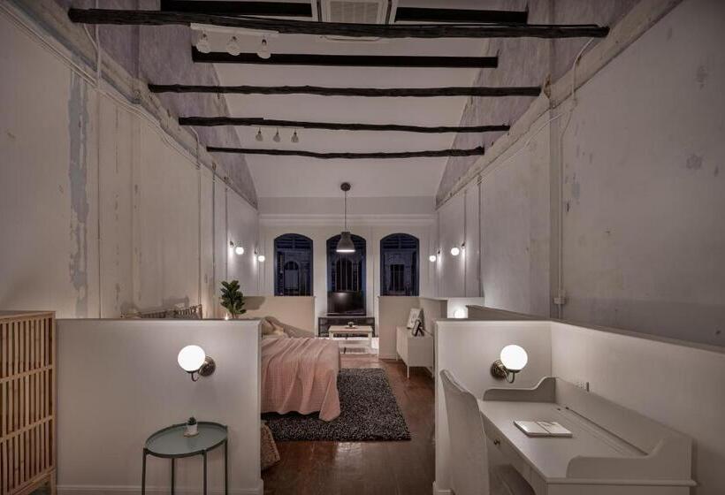 ペンション 97 Yaowarat   Phuket Old Town