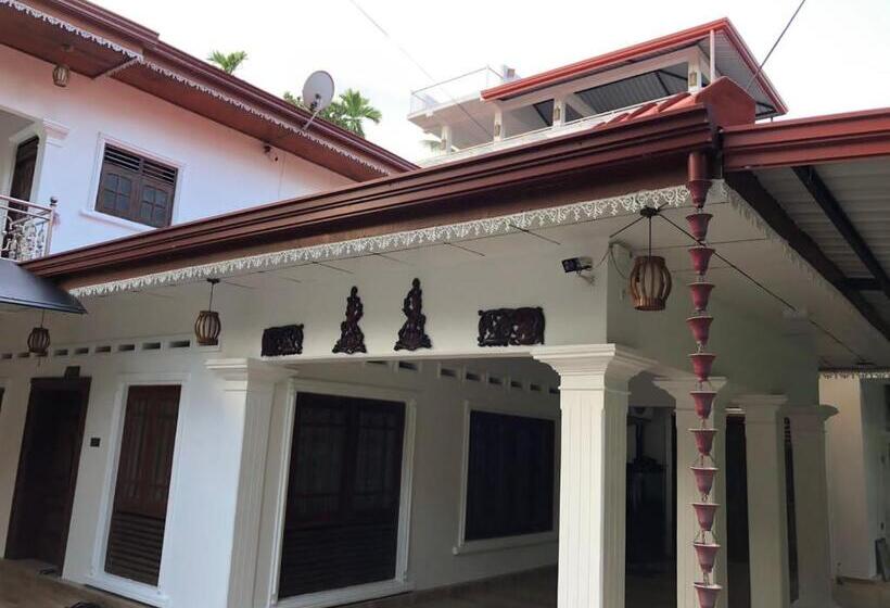 Пансион Birds Paradise Holiday Rooms Kamburugamuwa